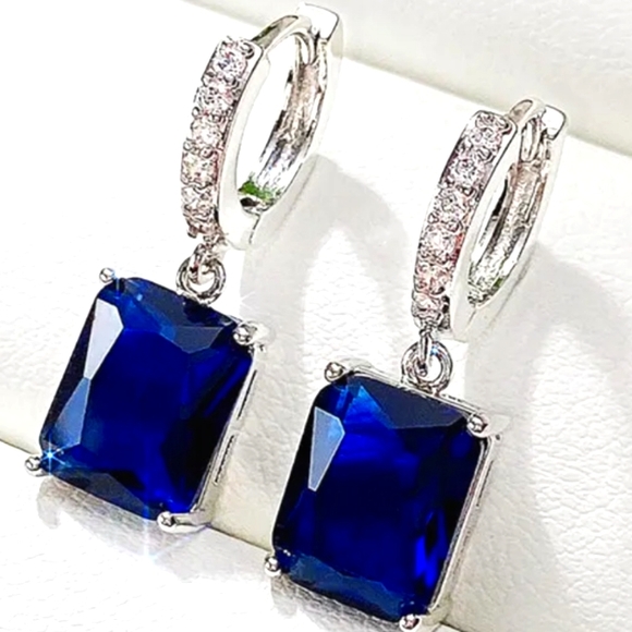STERLING LONDON BLUE TOPAZ 6 KT/WHITE TOPAZ HOOP DANGLE EARRINGS 1 1/2 IN - Picture 1 of 2